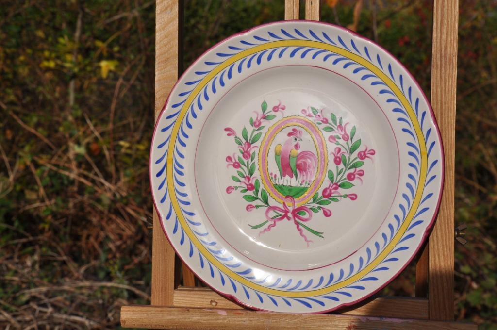 assiette decorative medaillon coq st clement, Antiquités & Art, Enlèvement ou Envoi