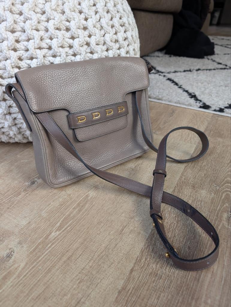 Delvaux Frimaire schoudertas in lichtbruin met spiegeltje, Ophalen of Verzenden, Gebruikt, Bruin, Schoudertasje