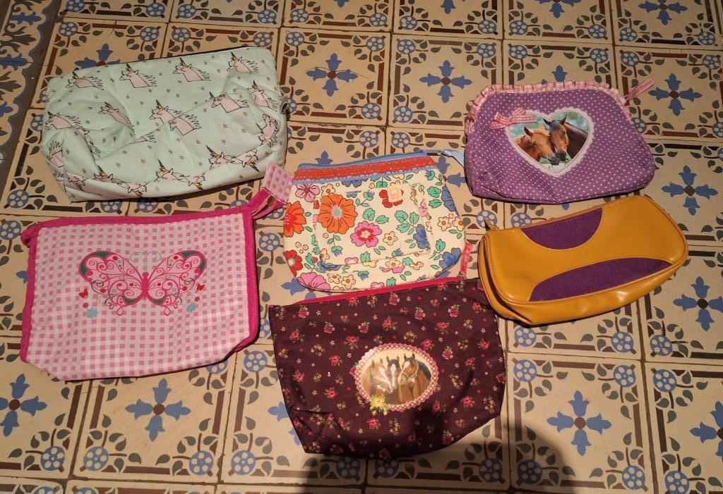 Trousses de toilette, Bijoux, Sacs & Beauté, Trousses de toilette, Enlèvement ou Envoi, Comme neuf, Fille
