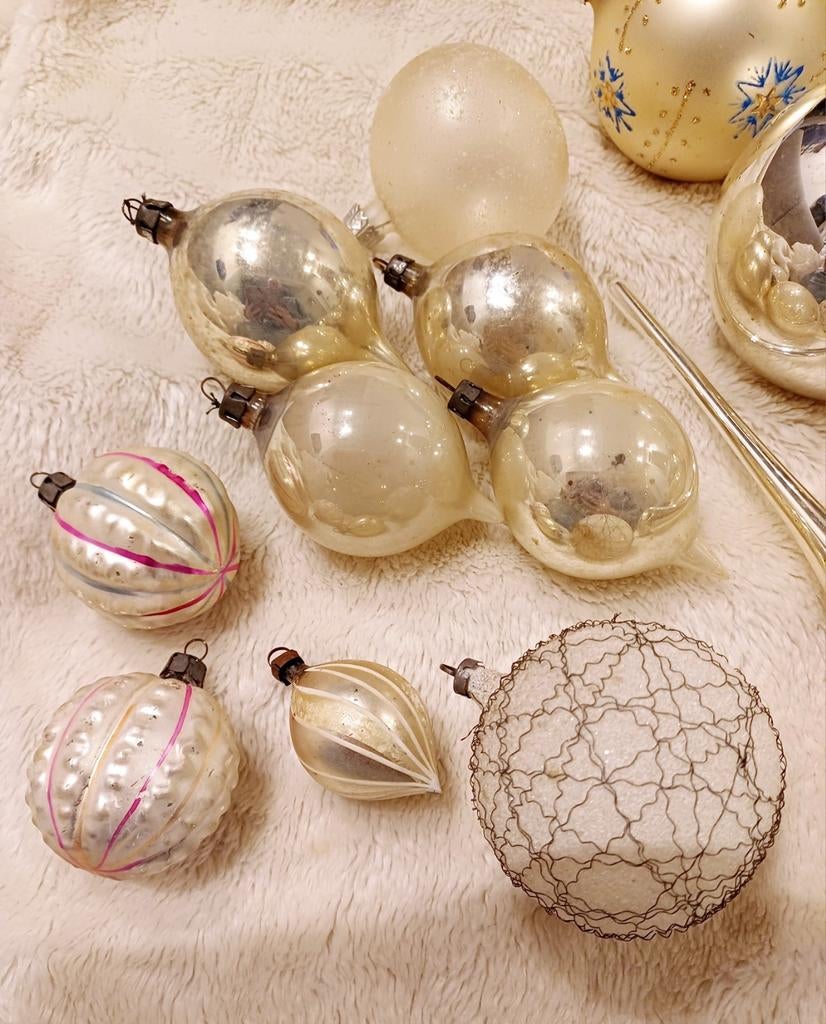 Lot oude kerstballen, piek, tinsel, parelmoer, zilver, Diversen, Ophalen of Verzenden, Zo goed als nieuw