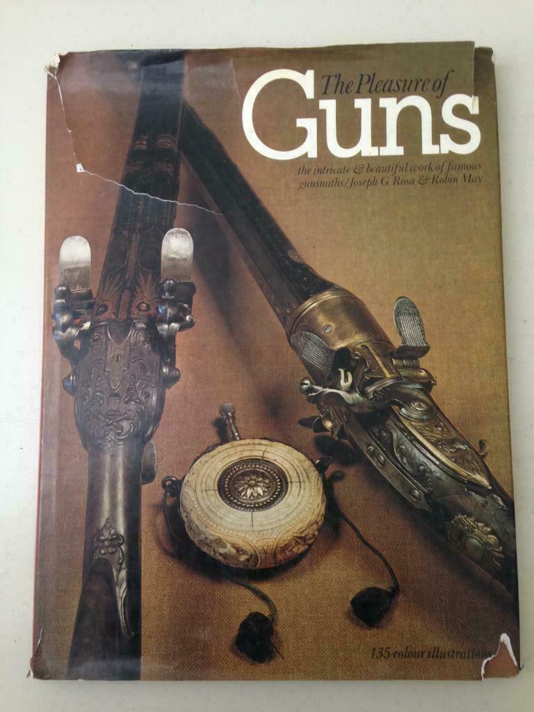 Guns - Album Armurerie Vintage, Ophalen of Verzenden, Gelezen