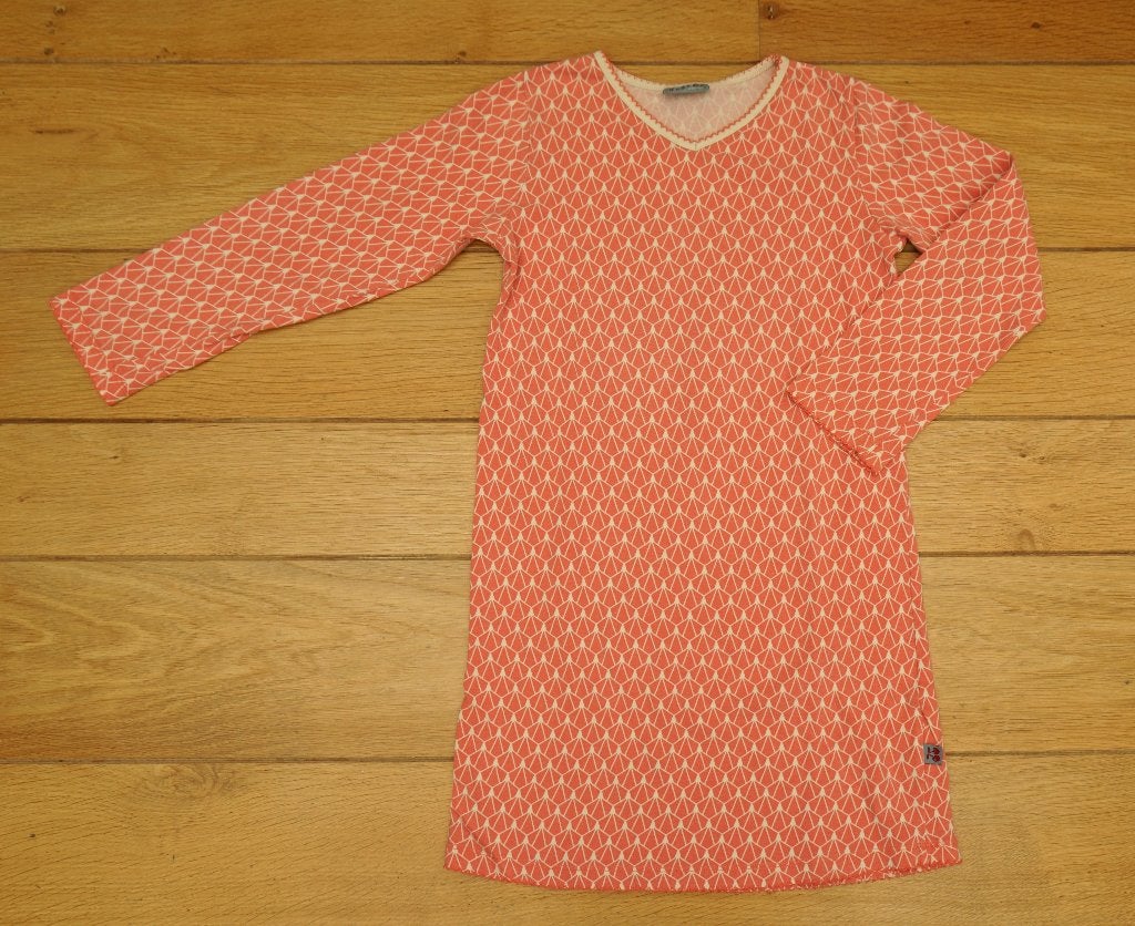 2 slaapkleedjes, 7 - 8 jaar, Enlèvement ou Envoi, Vêtements de nuit ou Sous-vêtements, Utilisé, Fille