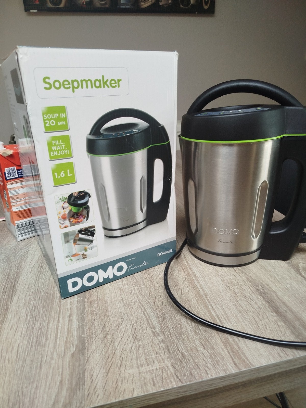 domo soepmaker 1.6l, Elektronische apparatuur, Blenders, Ophalen, Zo goed als nieuw, Soepmaker