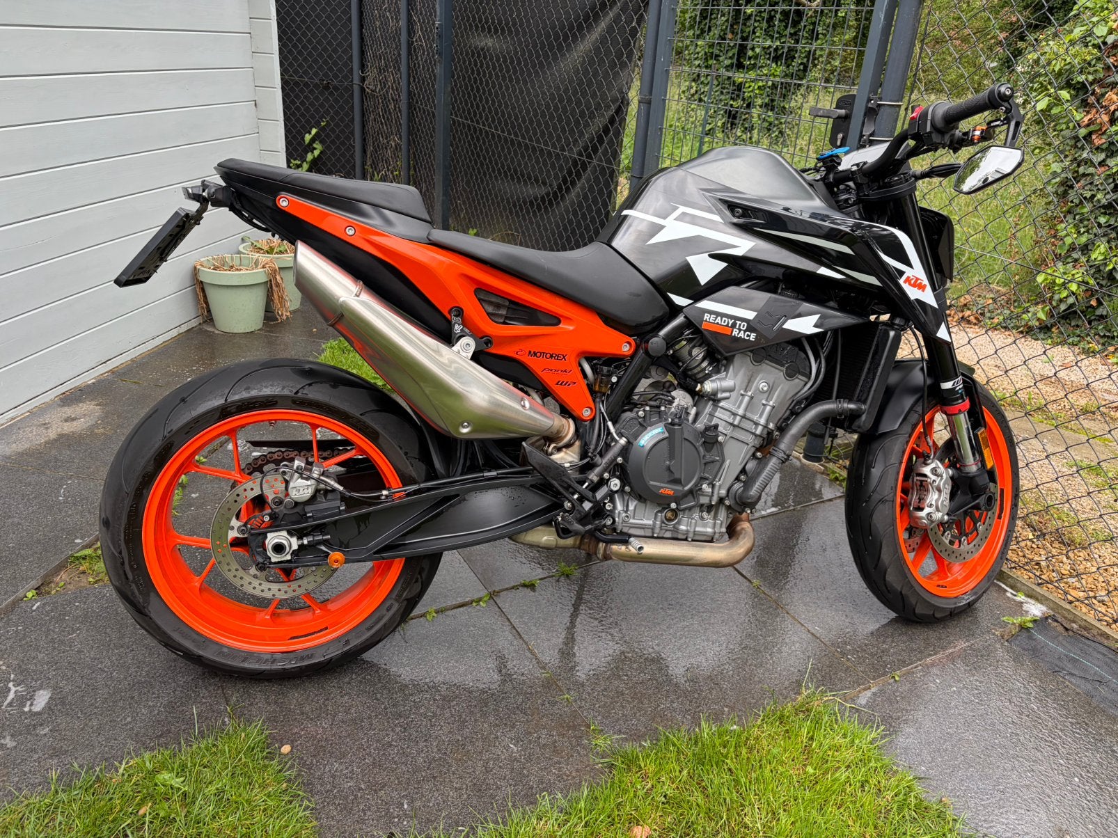 KTM duke 890 GP, Fietsen en Brommers, Ophalen, Zo goed als nieuw