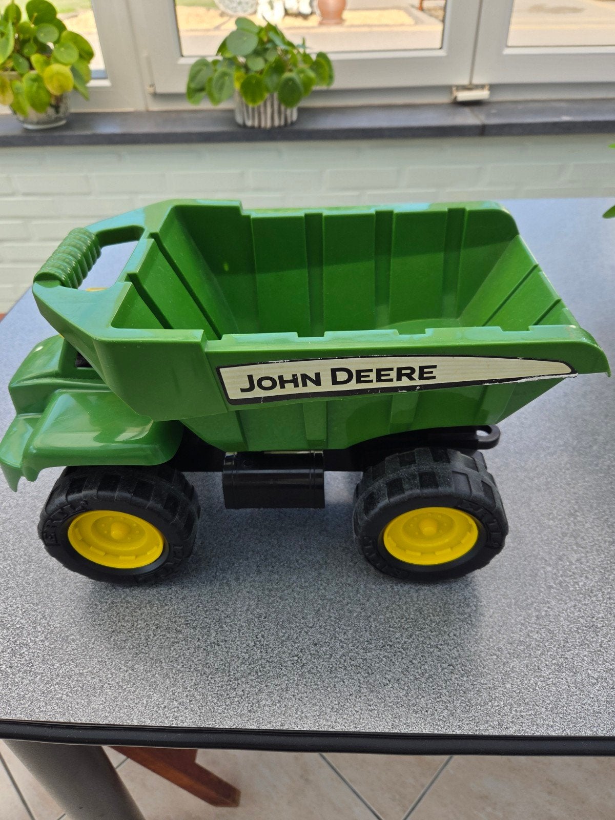 vrachtwagen en graafmachine  John Deere, Kinderen en Baby's, Ophalen, Zo goed als nieuw