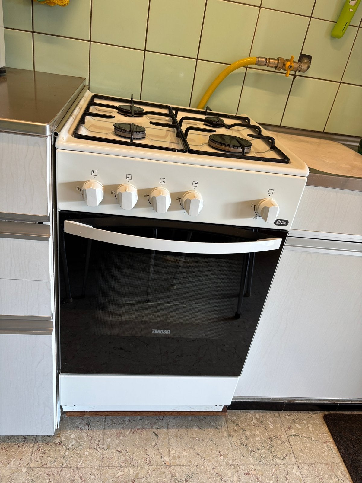 Gasvuur met oven Zanussi, Elektronische apparatuur, Fornuizen, Ophalen, Gebruikt, Tussenbouw, 4 kookzones