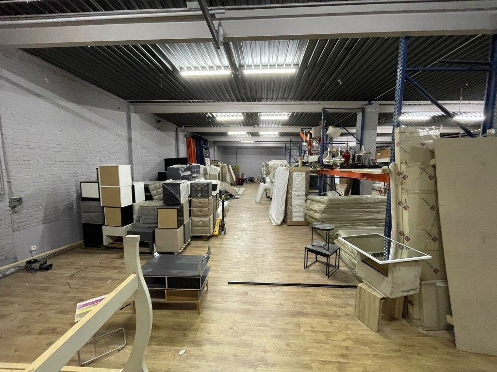 Entrepôt de 200 à 400 m² à louer à Anderlecht, 50 m² ou plus, Bruxelles