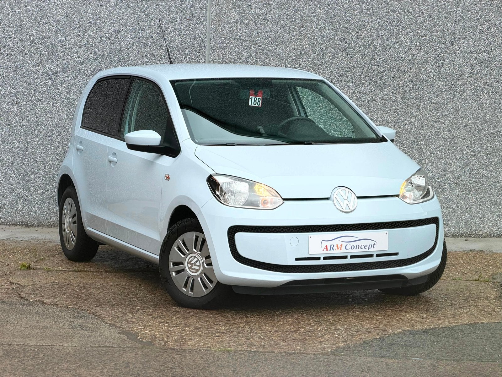 Volkswagen UP! 1.0 Essence ** 42000km**1er prop garantie lan, Auto's, Euro 5, Wit, Bedrijf, 5 deurs
