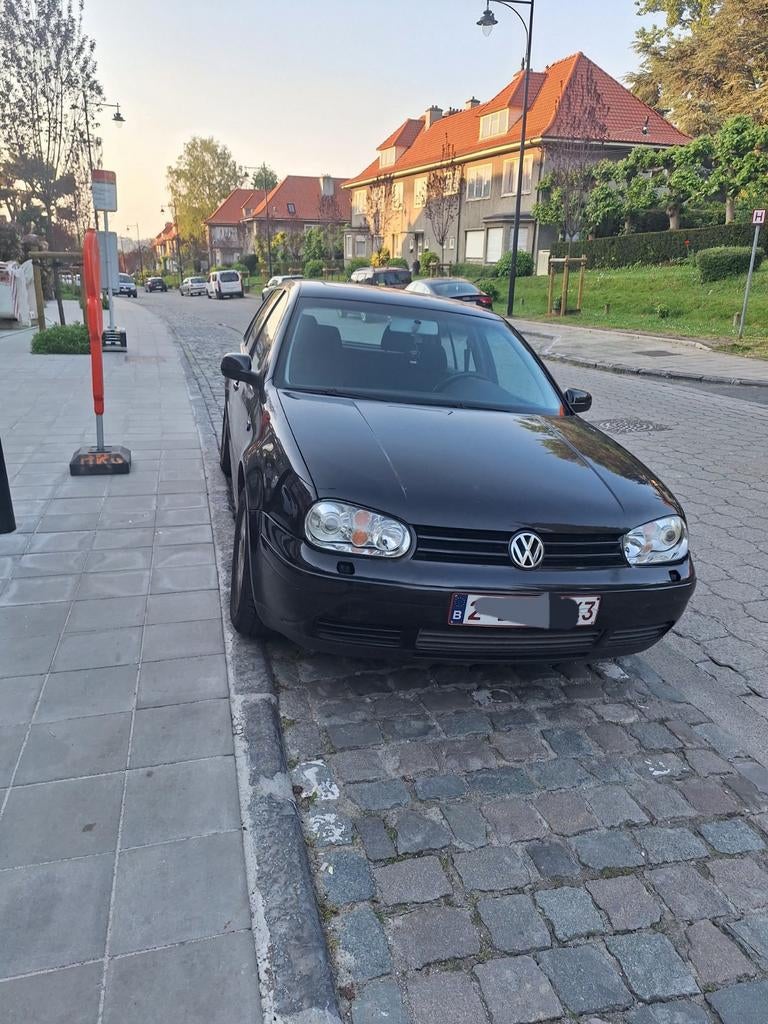 Golf 4 2.0 Petrol 2003 — Talrijke nieuwe onderdelen — Zeer g, Auto's, Volkswagen, Particulier, Te koop, Benzine