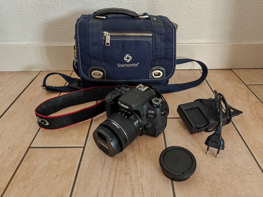 Hele mooie Canon EOS 77D Spiegelreflexcamera set te koop, TV, Hi-fi & Vidéo, Enlèvement ou Envoi, Canon, 4 à 7 fois, Batterie