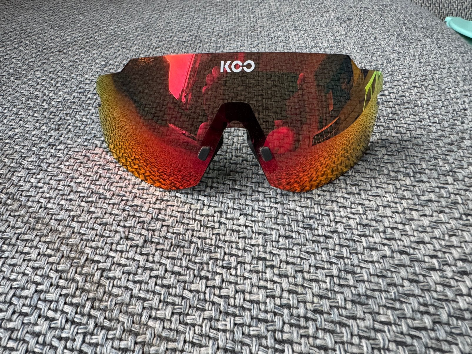 KOO supernova lens, Handtassen en Accessoires, Zonnebrillen en Brillen | Heren, Ophalen, Zo goed als nieuw