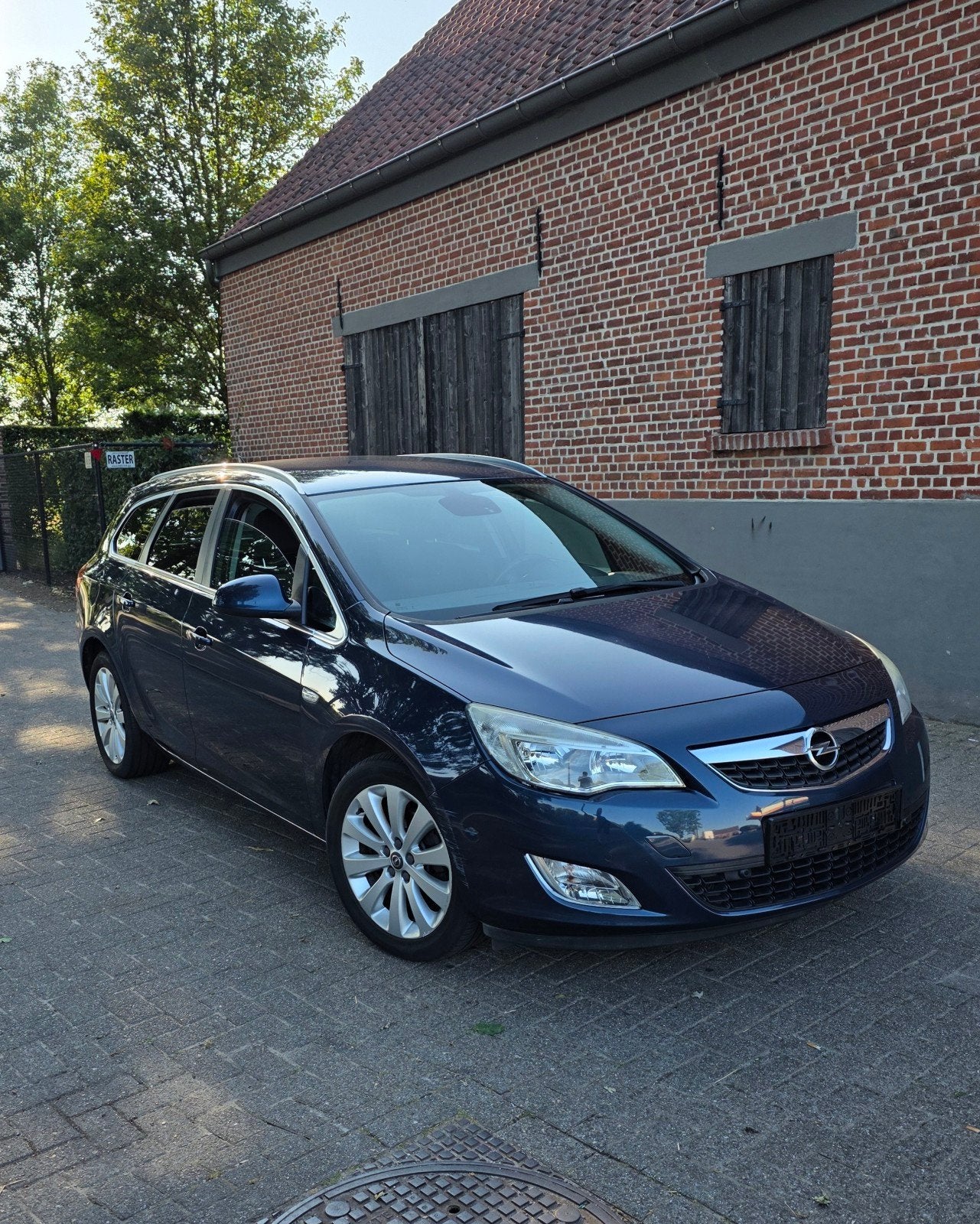 Opel Astra 1.4 Cosmo - 2011 - 128.404km , Autos, Opel, Entreprise, Achat, Astra, Radio, USB, Essence, Euro 5, Break, Boîte manuelle