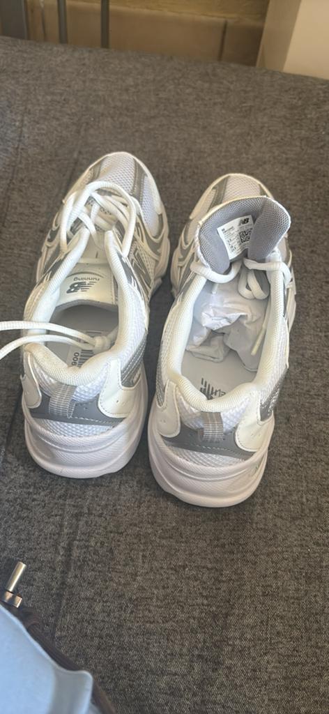 Splinternieuwe schoenen, Enfants & Bébés, Vêtements enfant | Chaussures & Chaussettes, Garçon ou Fille, Comme neuf, Enlèvement