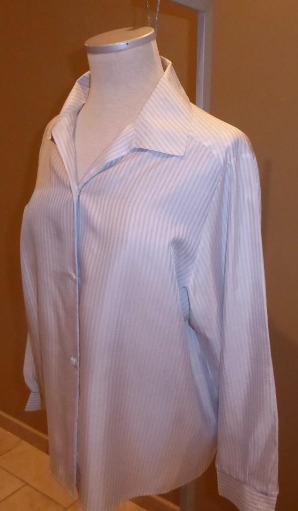 Mooie bloes " St Michaël " m 46/ Prima staat, Kleding | Dames, Blouses en Tunieken, Zo goed als nieuw, Blauw, Ophalen