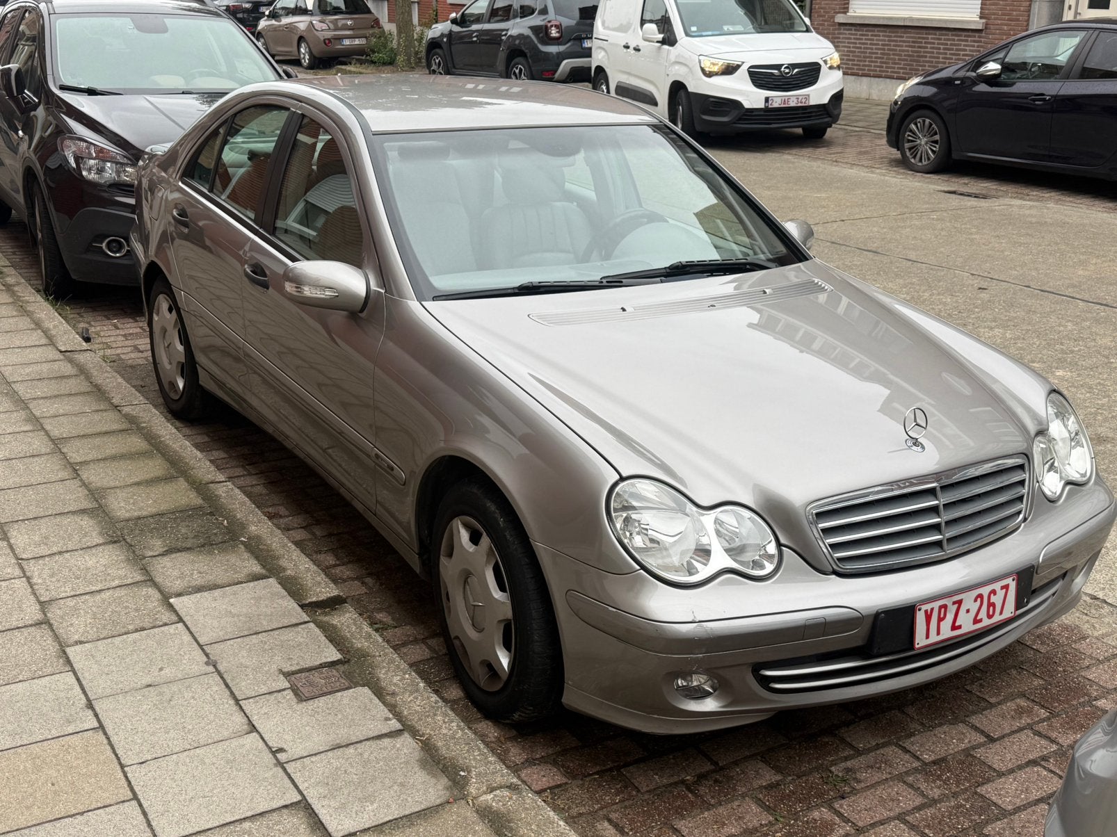 MERCEDES C200 /LEDER/137000KM/AUTOMAAT, Auto's, Mercedes-Benz, Automaat, Leder, Bedrijf, Te koop