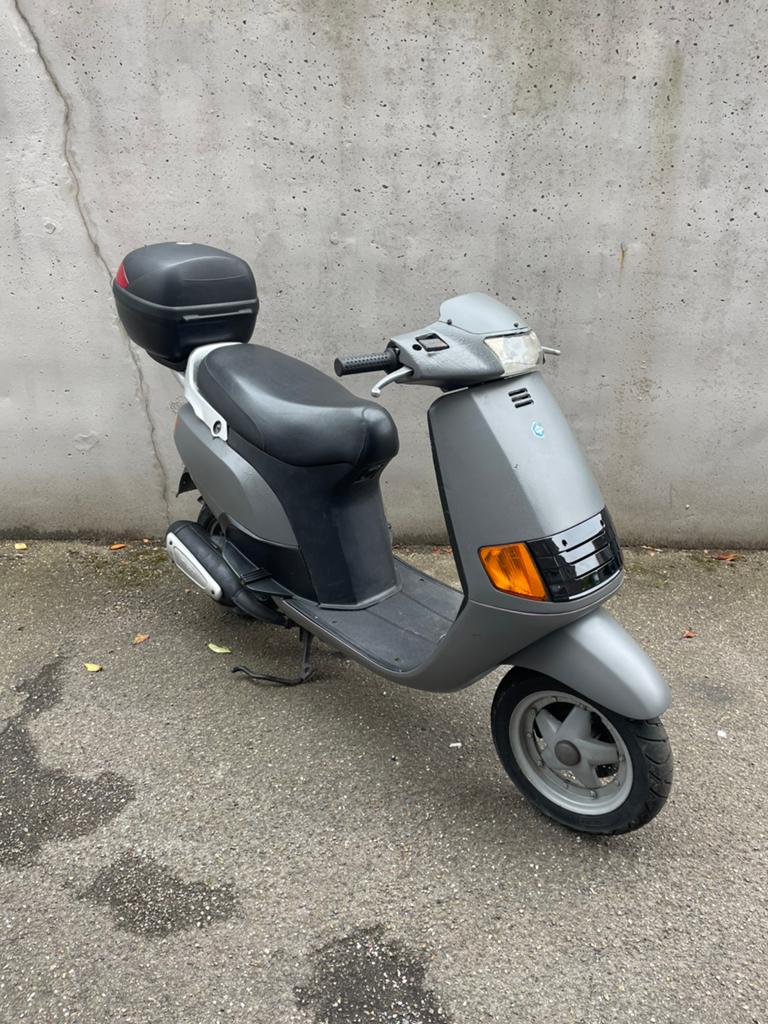 Piaggio SKR 125 – 15.367 km–Snelle scooter – Poolse papieren, Ophalen, Zo goed als nieuw, Overige typen
