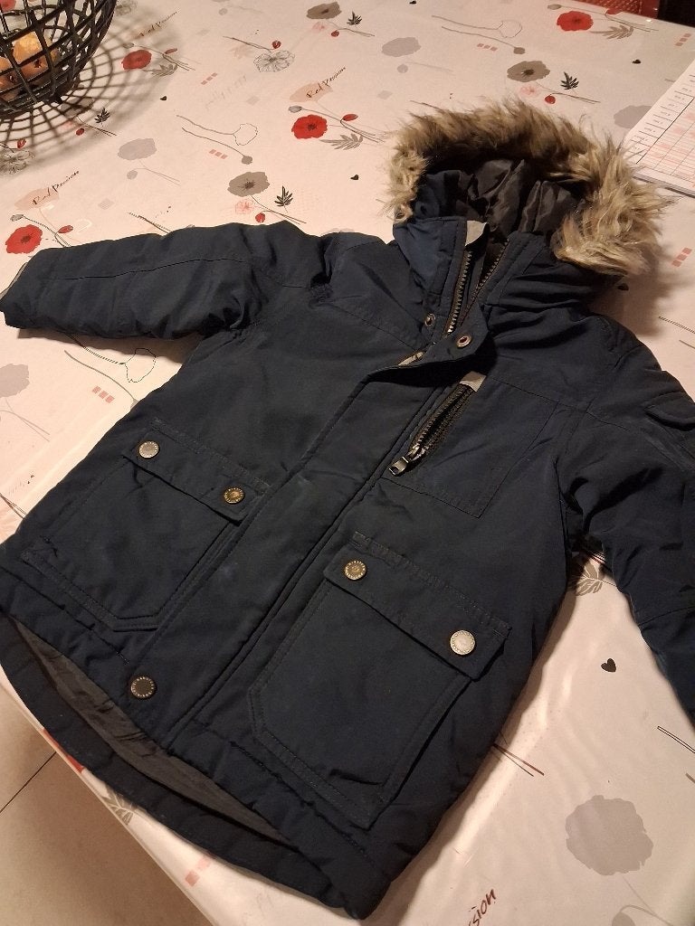 Jas en enkele truien maat 104, Ophalen, Gebruikt, C&A, Jongen