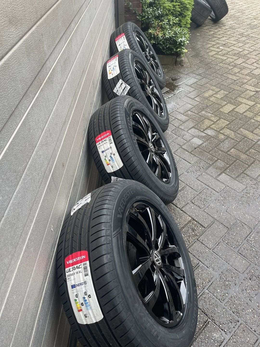 18 " zwarte Volkswagen VW Crafter MAN TGE velgen zomerbanden, Neuf, Pneus et Jantes, 255 mm, Pneus été