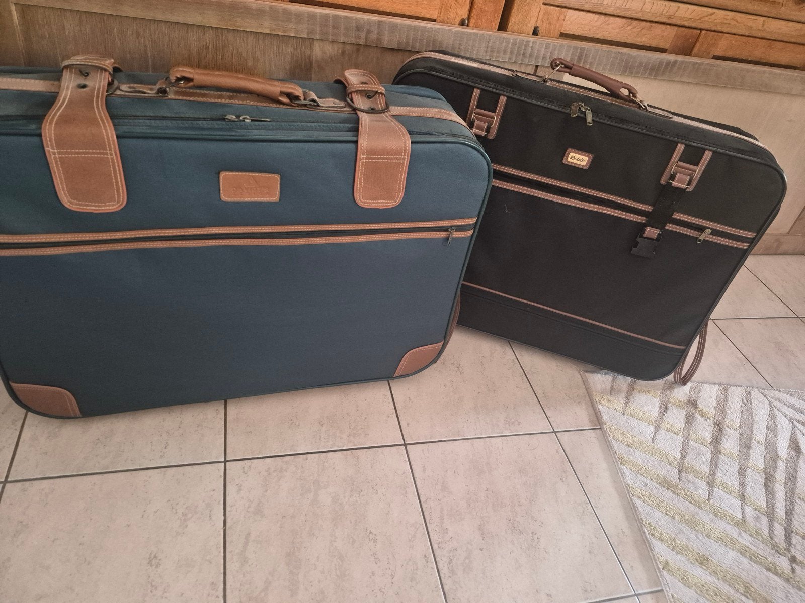 2 vintage koffers, Handtassen en Accessoires, Ophalen