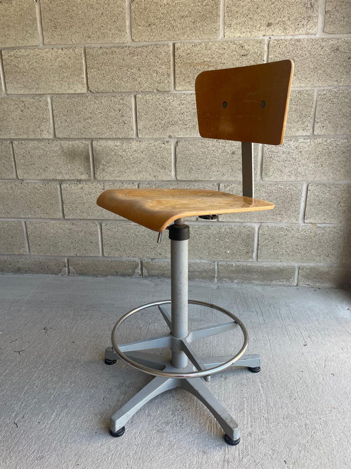 Tabouret industriel gris vintage,, Maison & Meubles, Chaises de bureau, Gris, Enlèvement