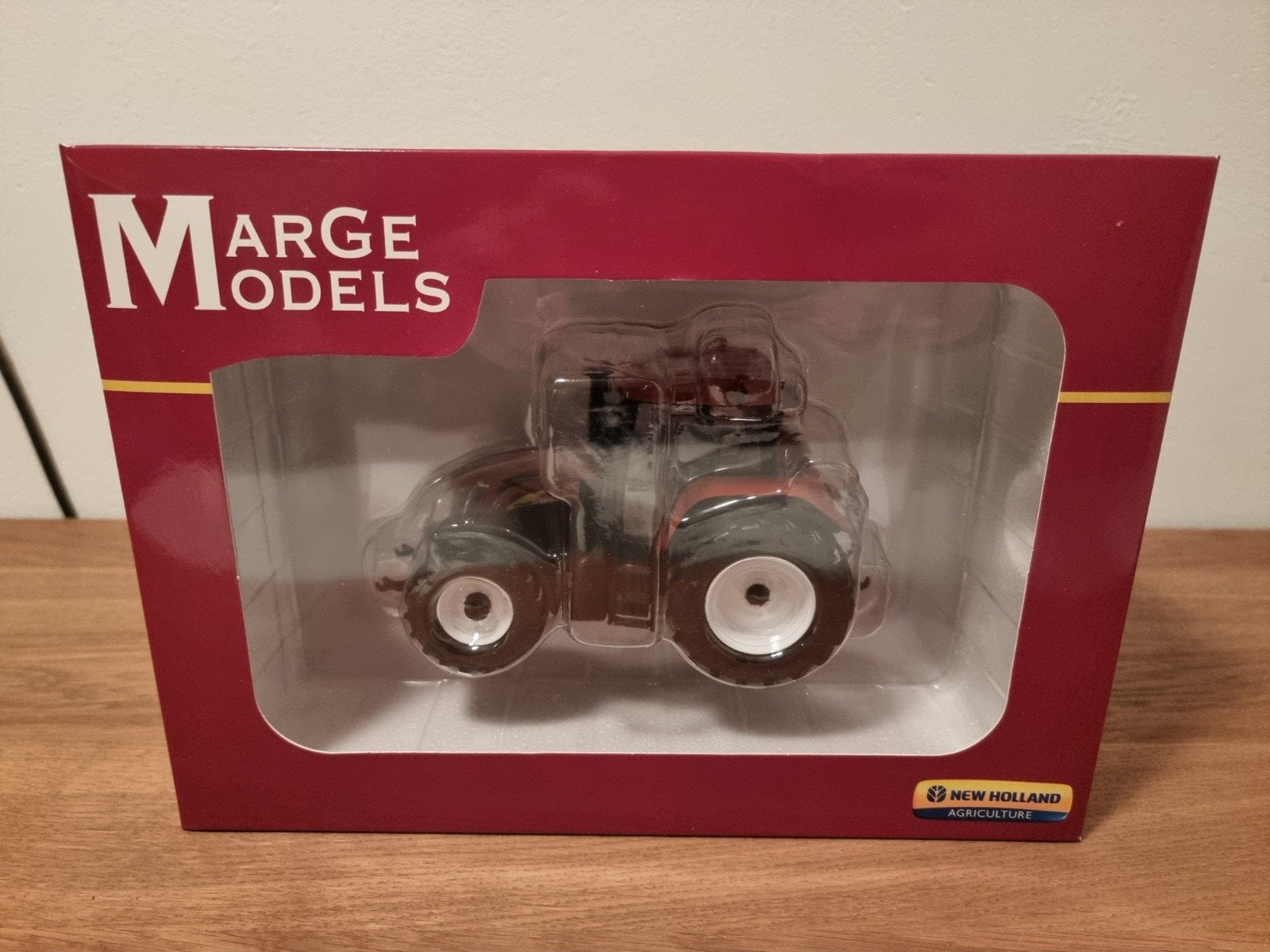 New Holland T7550 Terracotta Marge Models, Hobby en Vrije tijd, Modelauto's | 1:32, Ophalen of Verzenden, Nieuw, Tractor of Landbouw