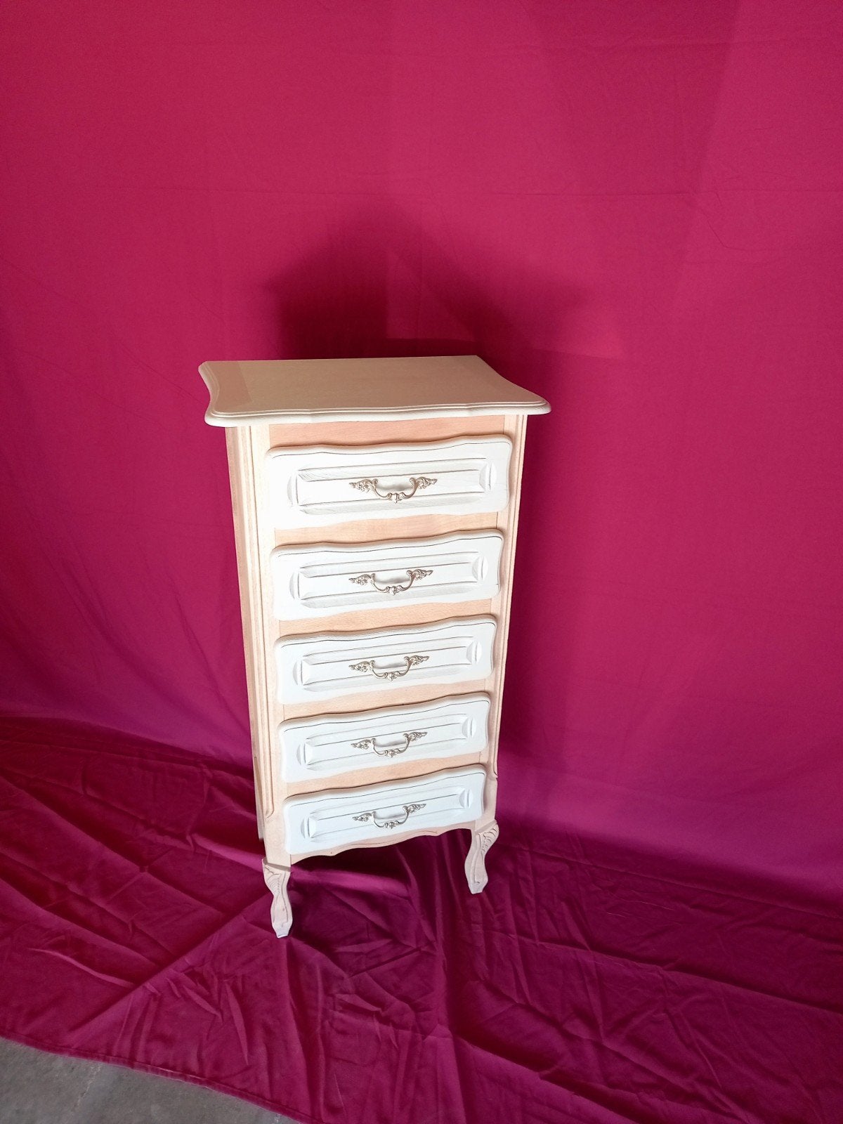 commode colonne 5 tiroirs , et commode tête de lion, Ophalen