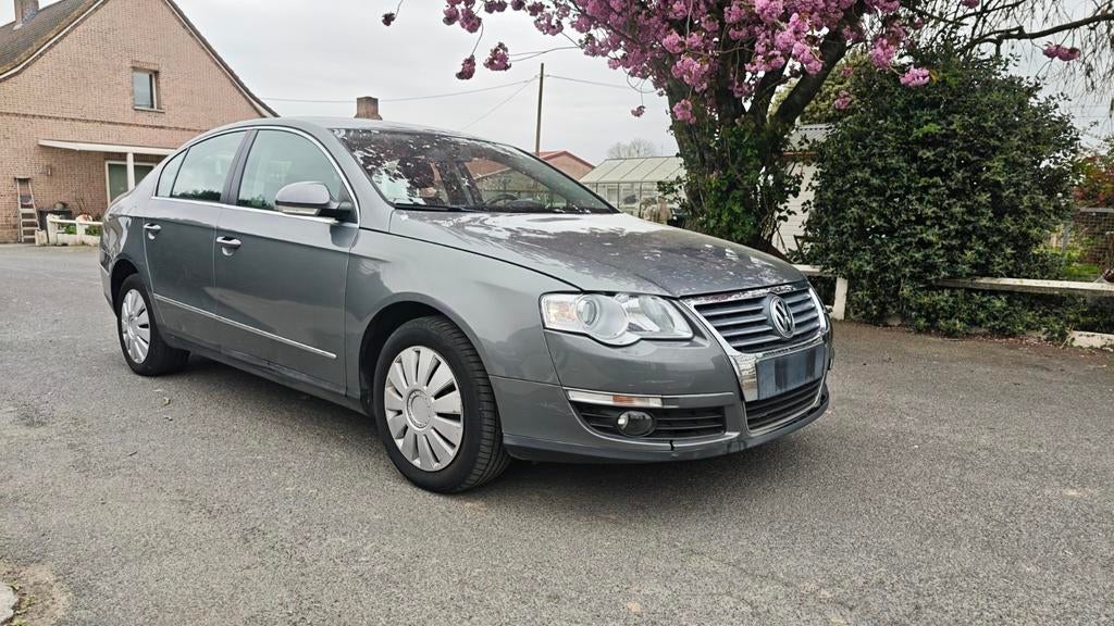 La Volkswagen Passat 1.9 TDi 164 dkm démarre parfaitement, Argent ou Gris, Achat, Entreprise, Boîte manuelle