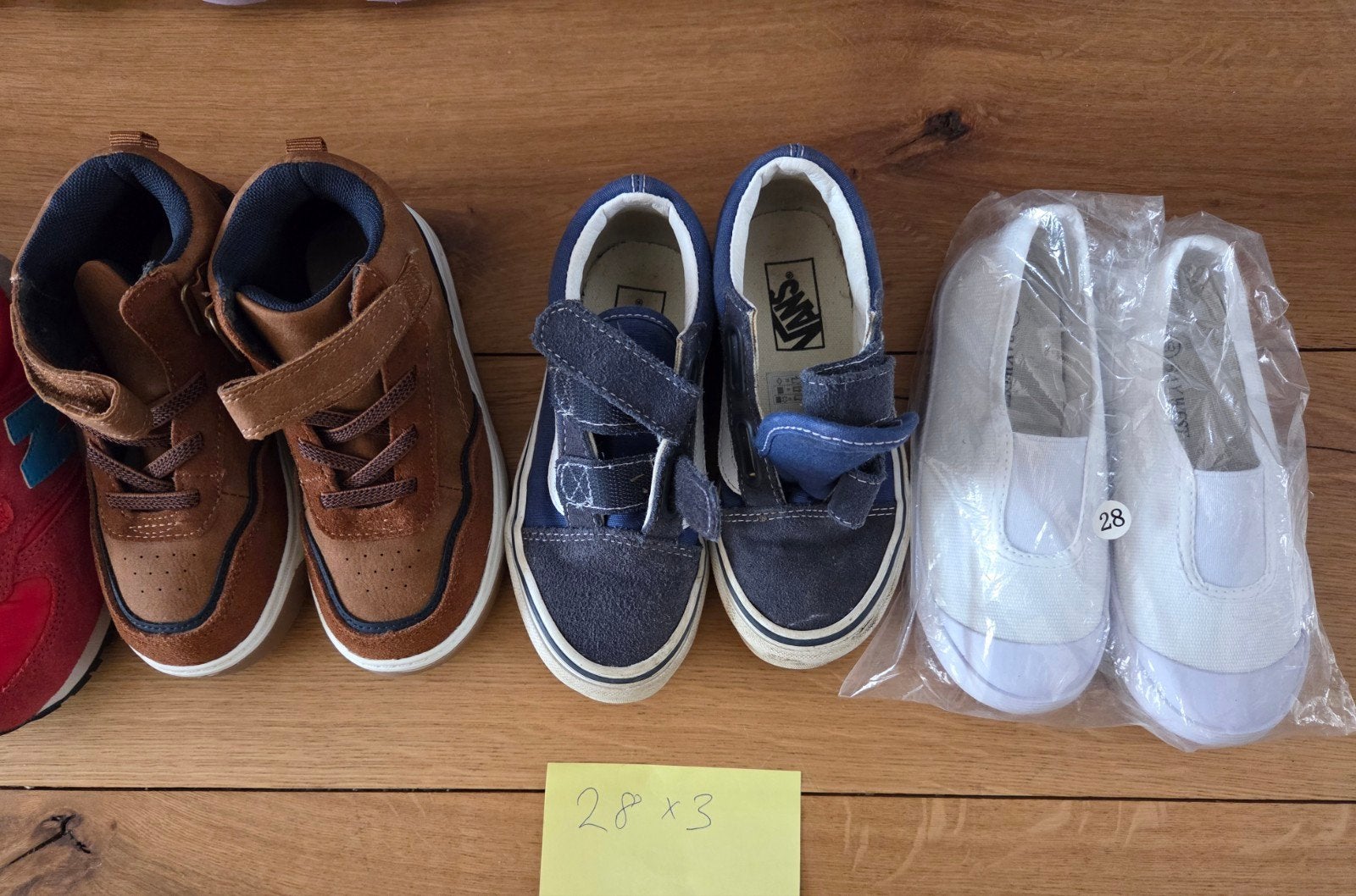 Schoenen voor jongens/meisjes, Ophalen, Jongetje, Laarsjes