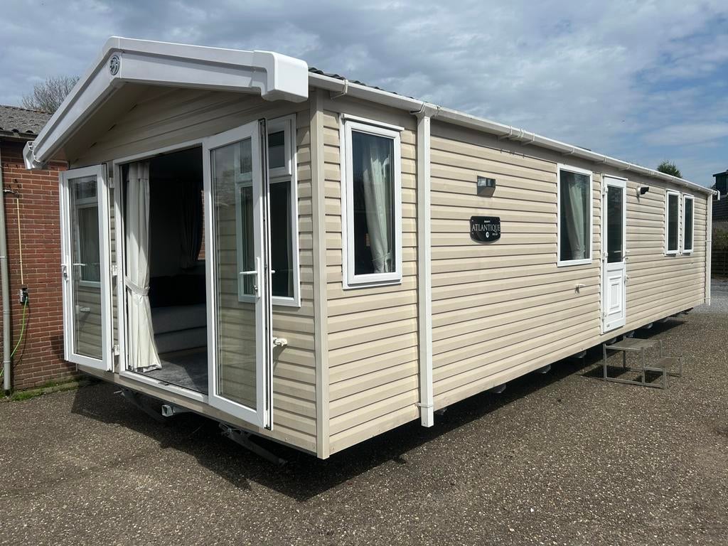 Swift Atlantique de luxe 2Blpk, CV, finition unique !, Caravanes & Camping, Jusqu'à 6