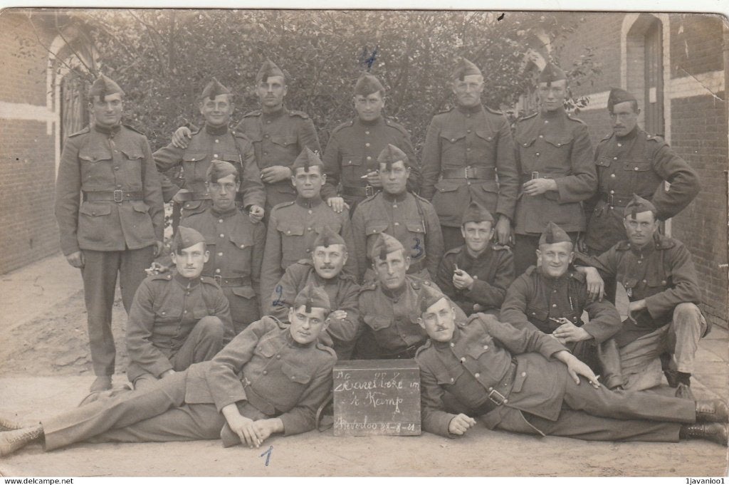 Militaria Camp Beverloo, Verzenden