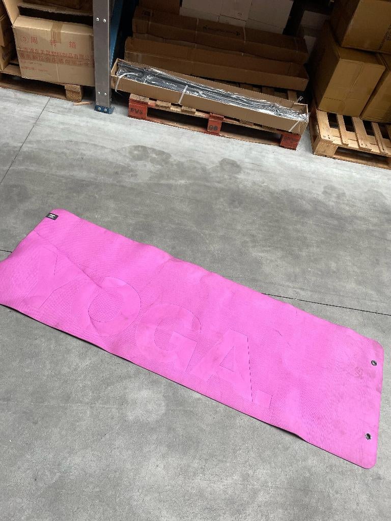 Yogamat - Escape Fitness - 182 x 60,5 cm, Sports & Fitness, Équipement de fitness, Enlèvement ou Envoi, Comme neuf, Bras, Tapis de fitness