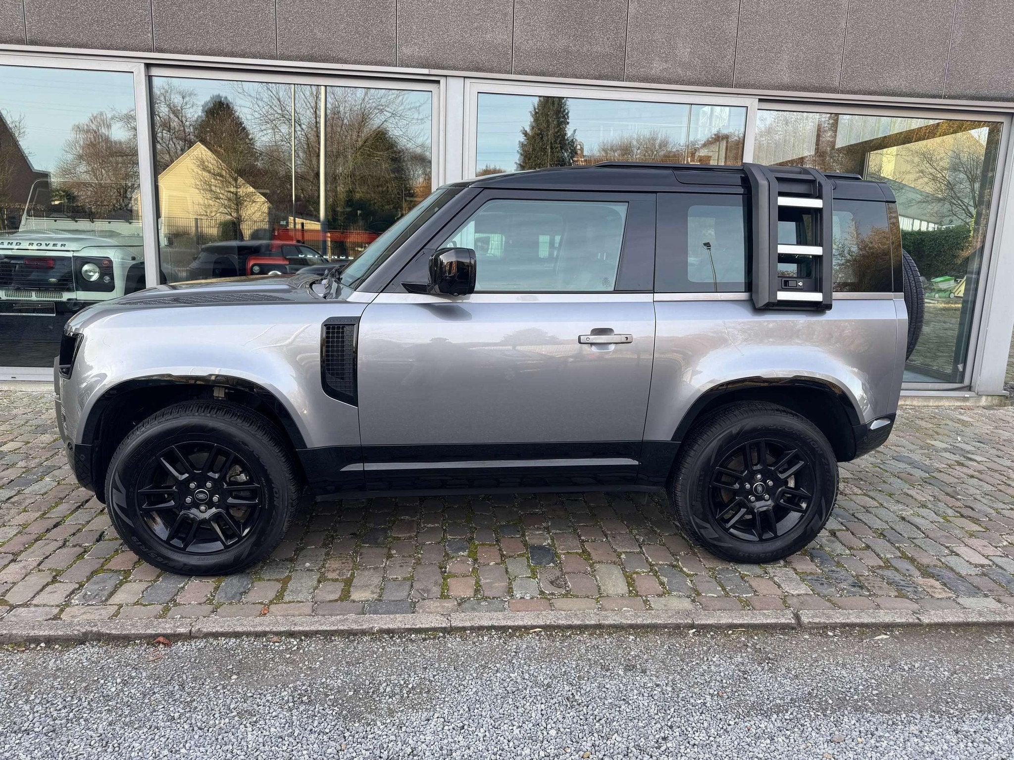 Land Rover Defender Defender 90 D250 X-Dynamic SE (47.893 +, Auto's, Automaat, 183 kW, Lichtsensor, Leder