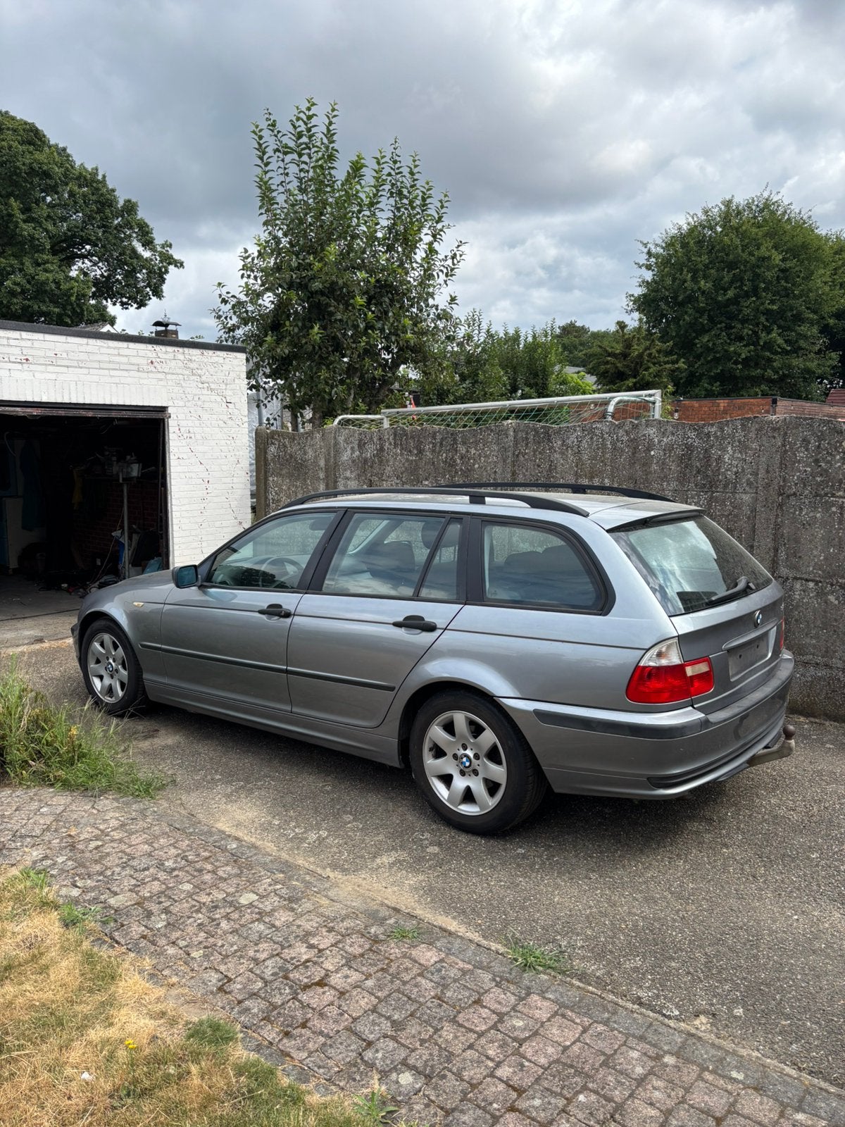 Bmw e46 318d touring, Auto's, BMW, Zwart, 5 deurs, Particulier, Zilver of Grijs