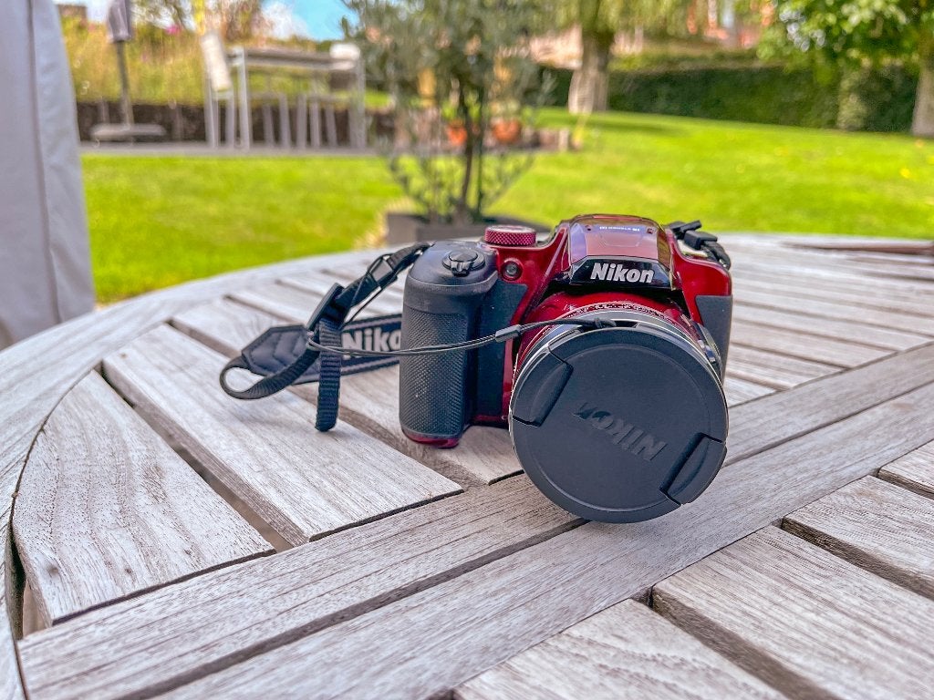 Nikon Coolpix B 700, Appareil photo bridge, Enlèvement ou Envoi, Comme neuf, Batterie