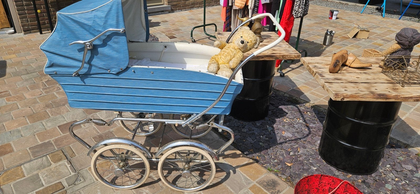 antieke kinderwagen, Ophalen