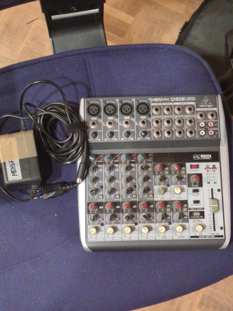 Behringer Xenyx Q1202USB, Enlèvement ou Envoi