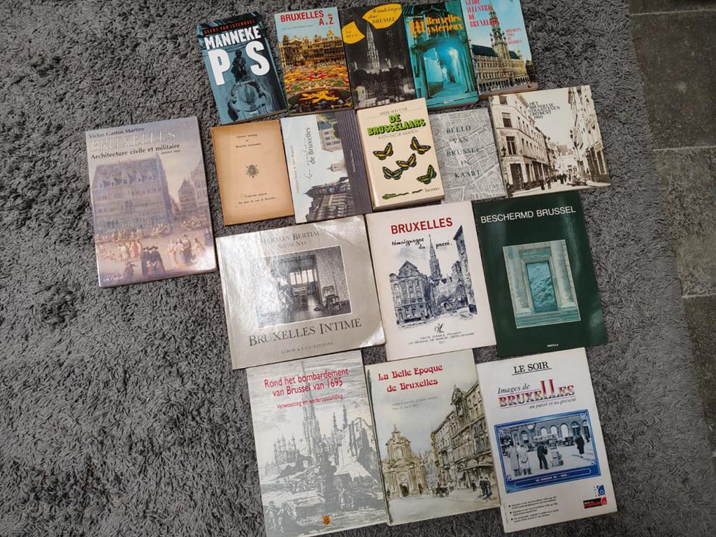 17 boeken over Brussel, Enlèvement ou Envoi