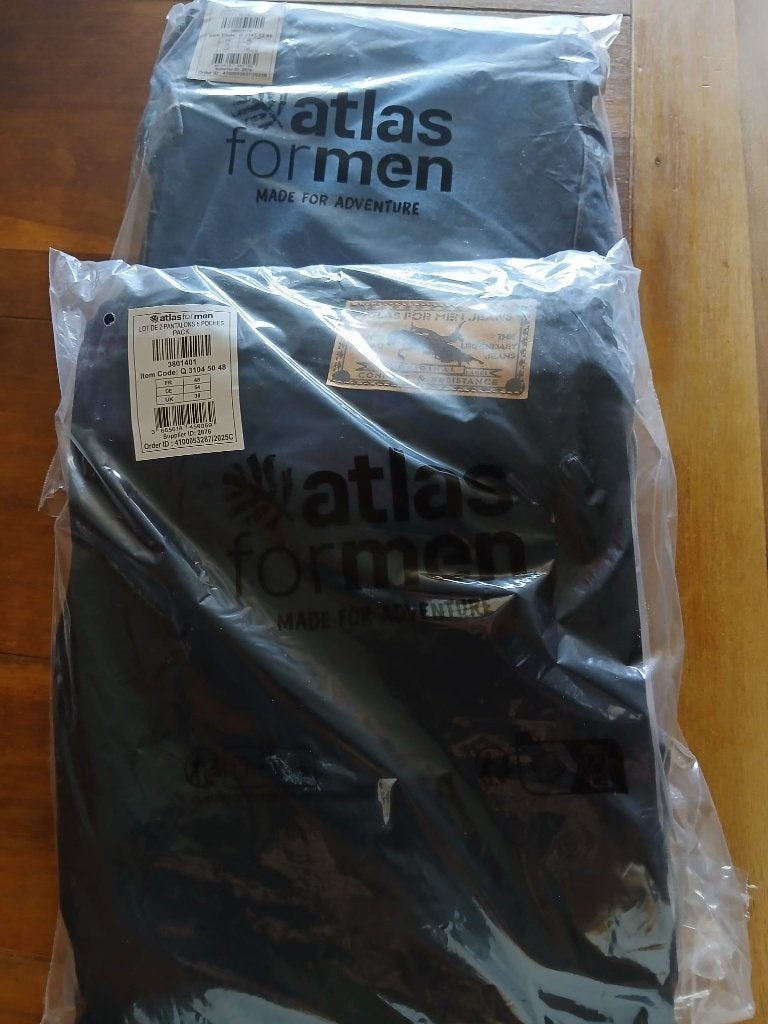 NIEUWE JEANSBROEKEN HEREN BLAUW EN ZWART, Kleding | Heren, Heren-kledingpakketten, Ophalen of Verzenden, Nieuw, Maat 48/50 (M)