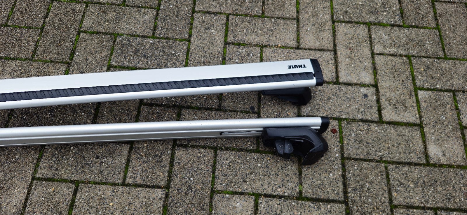 dakdragers Thule voor auto met gesloten dakrails, Ophalen, Zo goed als nieuw