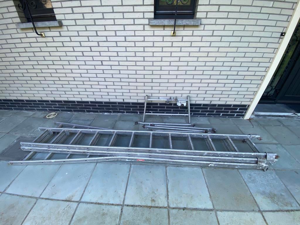 Driedelige ladder alu -12 treden, Ophalen, Gebruikt, Ladder