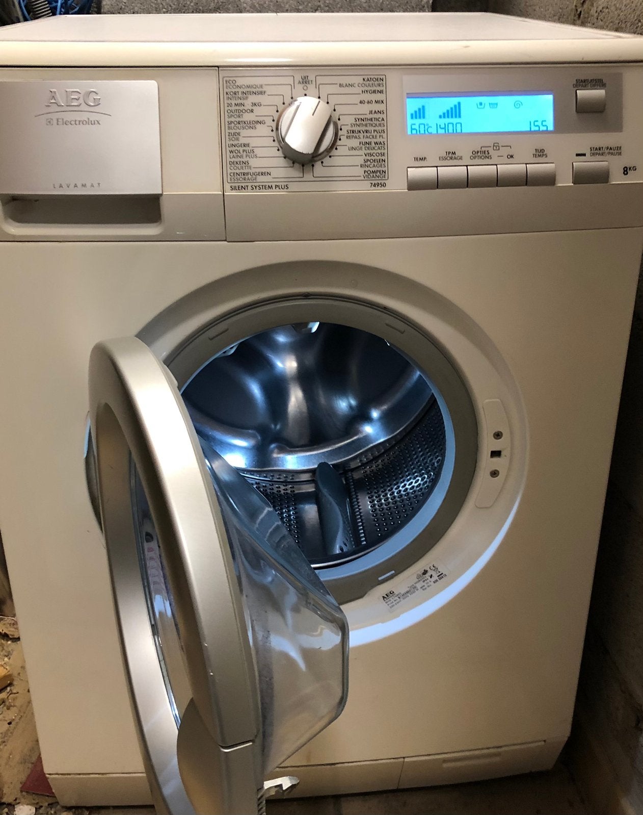 AEG wasmachine, Ophalen