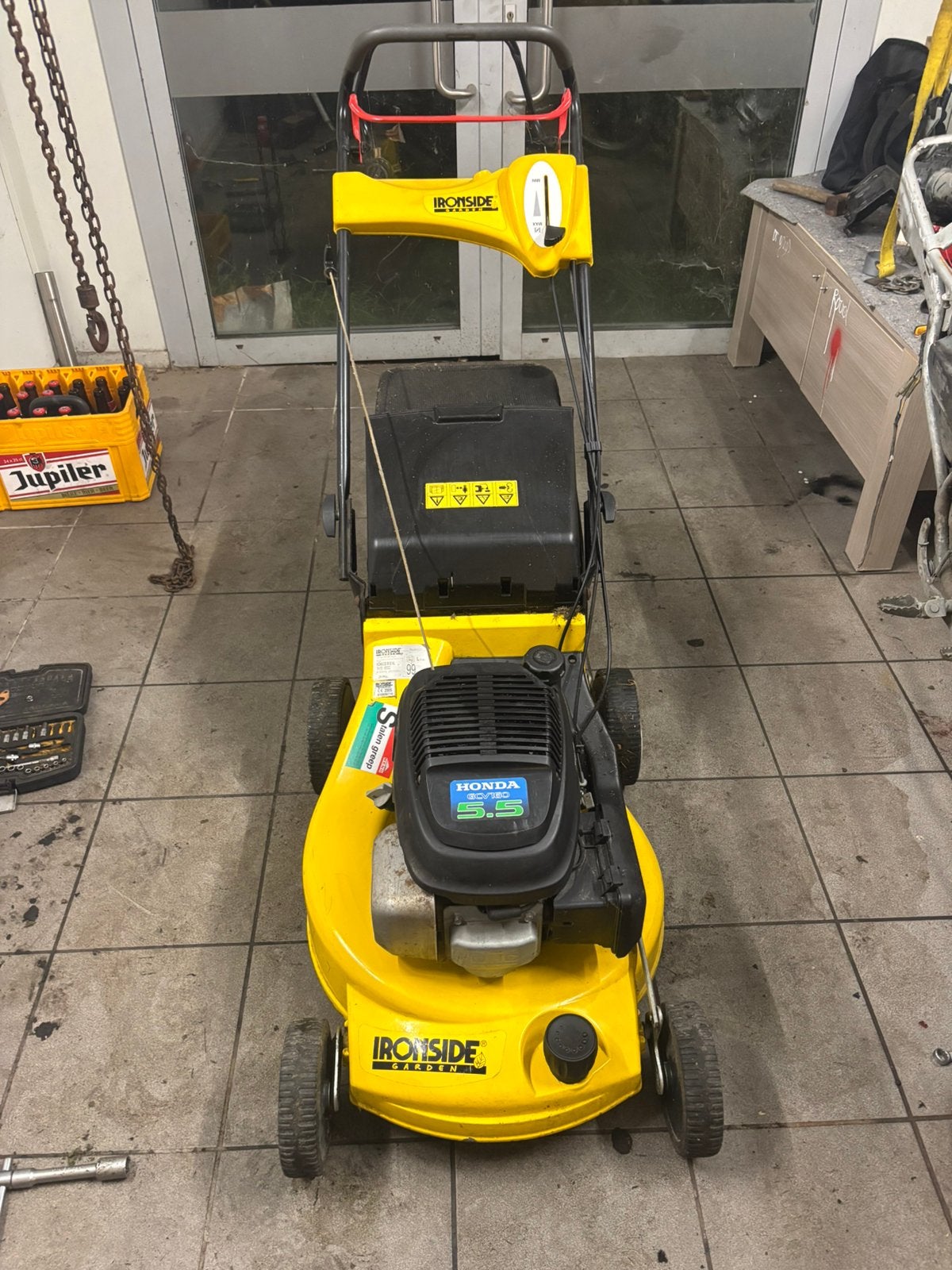 Ironside grasmachine, Enlèvement, Utilisé, Tondeuses à gazon à essence, Sac de ramassage