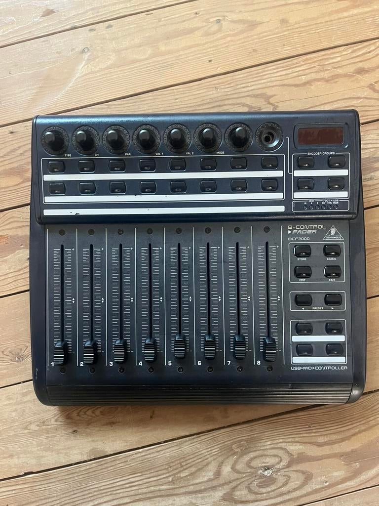 Behringer BCF, Enlèvement, Comme neuf