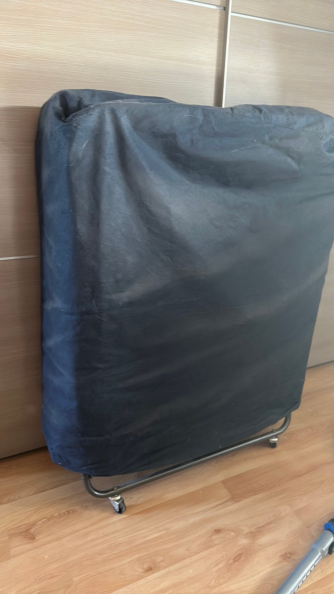 Logeerbed één persoon op wieltjes, Ophalen, Gebruikt, Eenpersoons