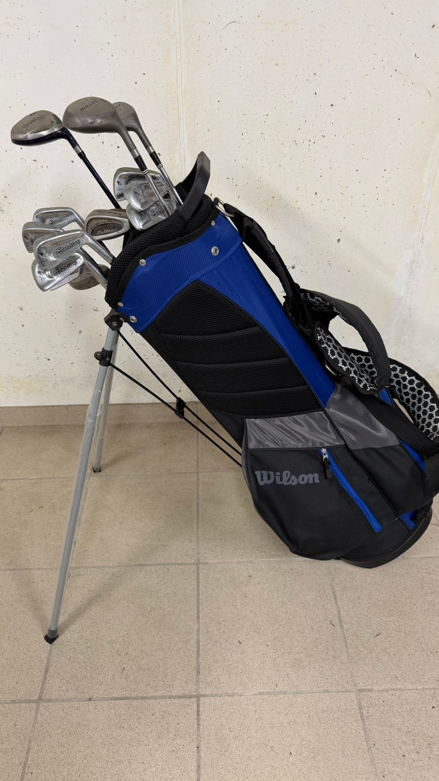 Nieuwe wilson golftas nooit gebruikt en set golfsticks, Ophalen, Zo goed als nieuw, Set