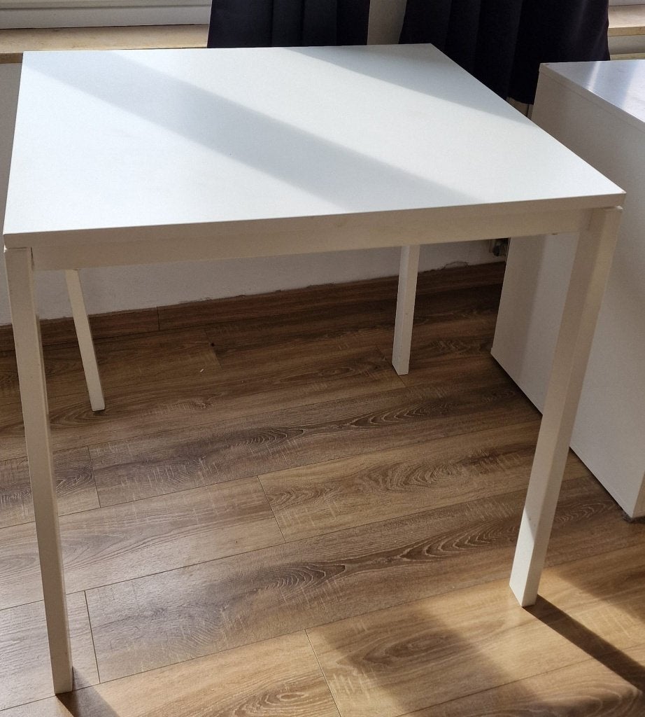 Table Ikea VIHALS, blanc/blanc, 74 x 74 cm, Maison & Meubles, 50 à 100 cm, Jusqu'à deux personnes, Enlèvement, 50 à 100 cm