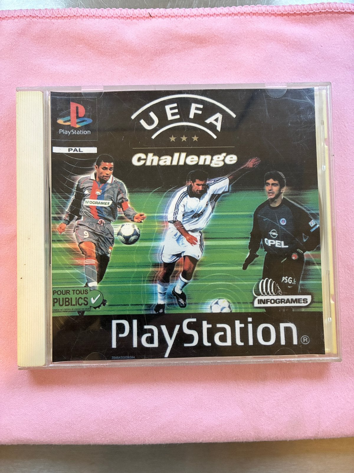 UEFA Challenge PlayStation 1 (PS1) Voetbalspel, Games en Spelcomputers, Games | Sony PlayStation 1, Verzenden, Zo goed als nieuw