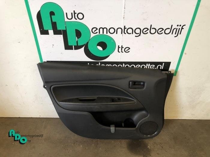 Revêtement portière 4portes avant gauche d'un Mitsubishi S, -, 3 mois de garantie, Utilisé, Mitsubishi