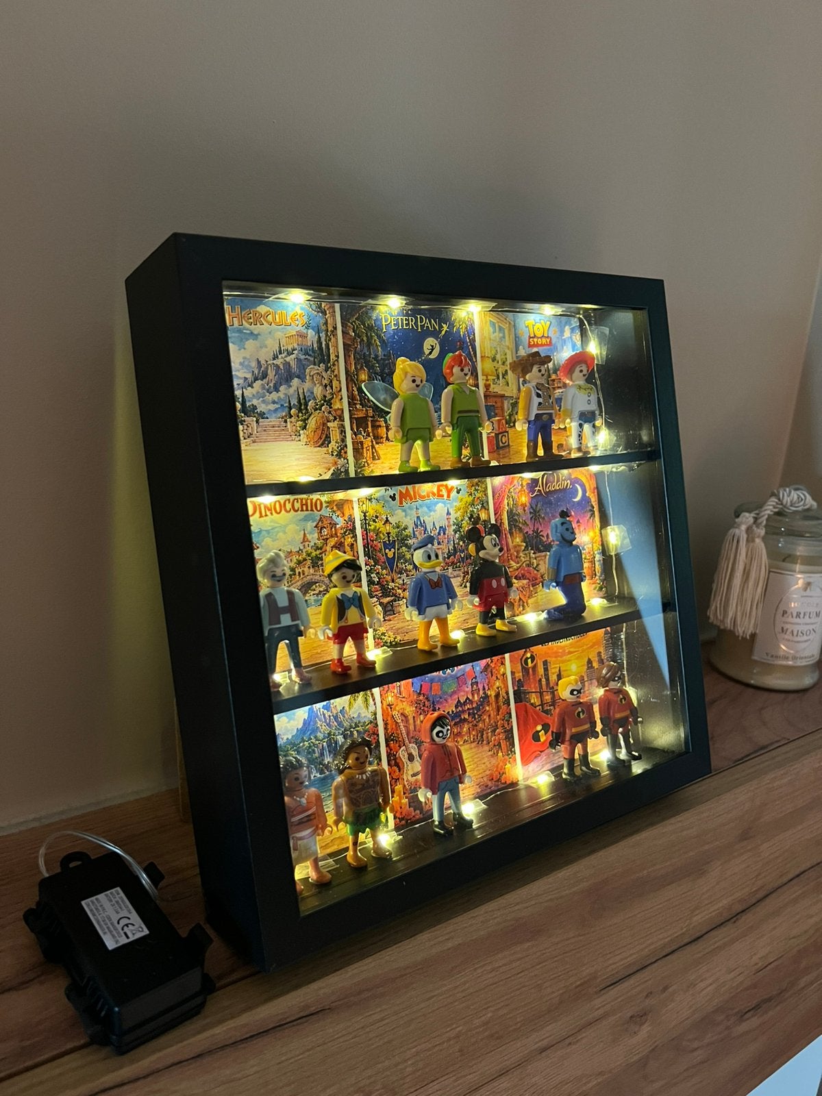 Cadre vitrine LED Kinder Disney Playmobil – Noir ou blanc, Enlèvement ou Envoi, Comme neuf, Figurines