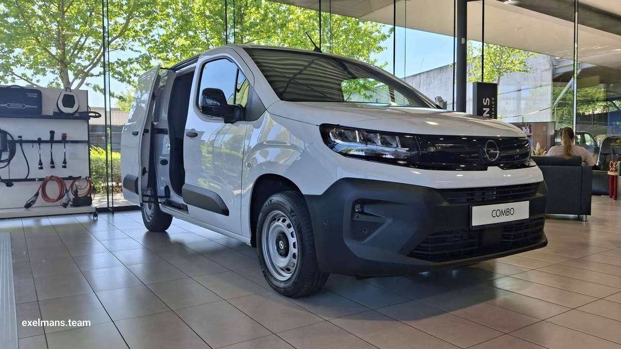 Opel Combo GB Turbo D S&S L1 Light, Autos, Achat, 2 places, 131 ch, 0 cylindres